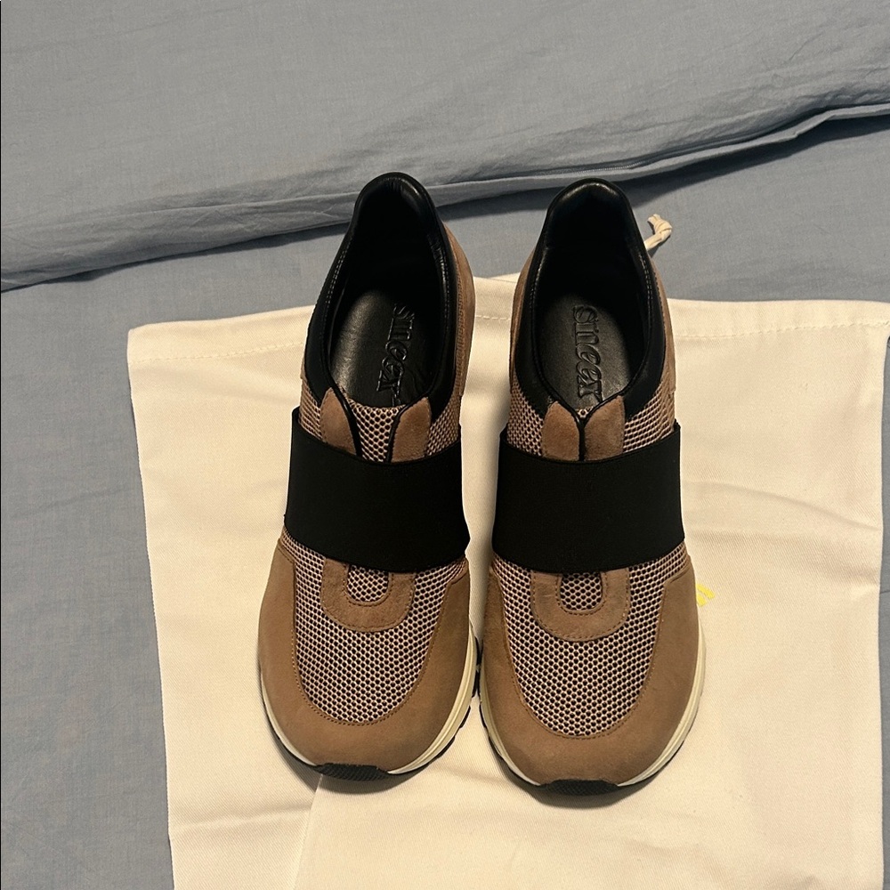 Stylish Women's Brown and Black Heels
